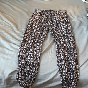 Wilde heart Aztec pattern pants!